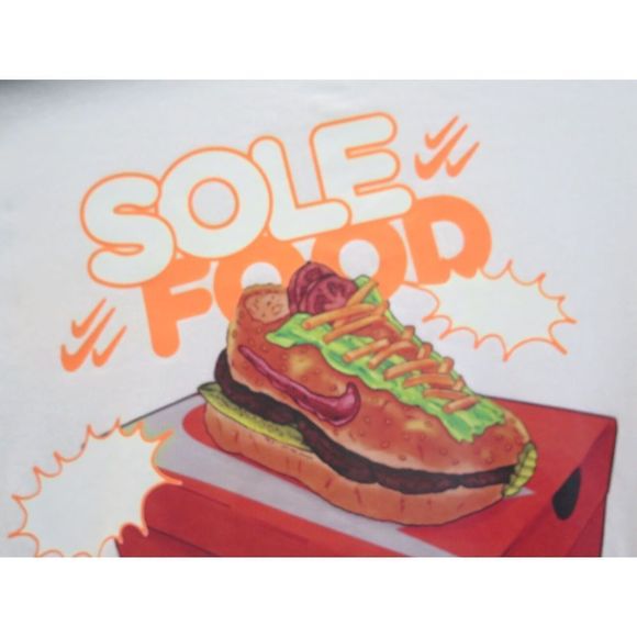 Nike DN5177 100 Men's Sz L Sole Food Premium Graphic T-Shirt - Picture 5 of 6